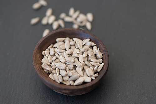 Are sunflower seeds poisonous to dogs?