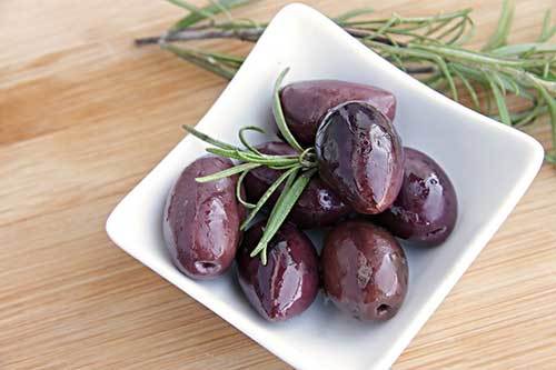 black olives for dogs